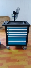 Rooling tool carts